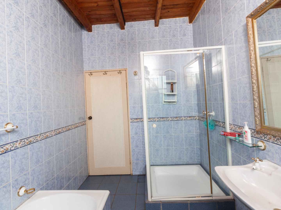 6 Bedroom Property for Sale in Schoemansville North West